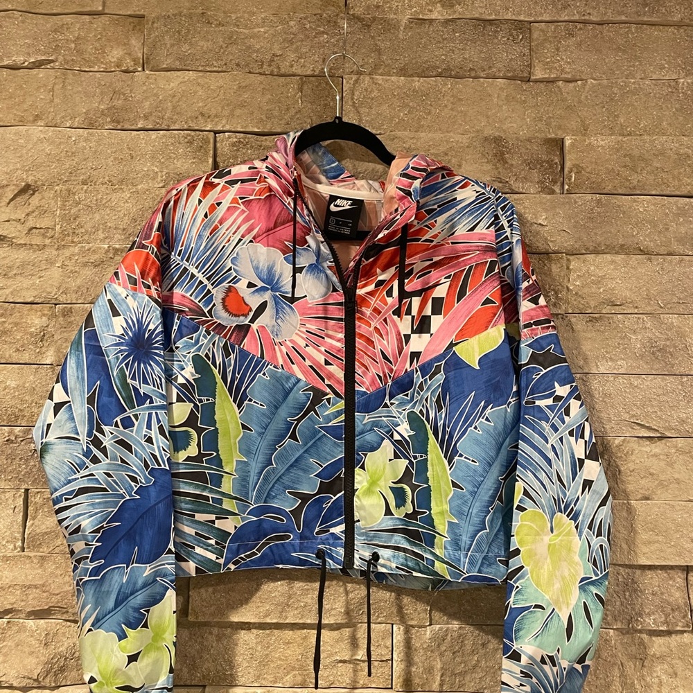 Nike Women's Vibrant floral Jacket